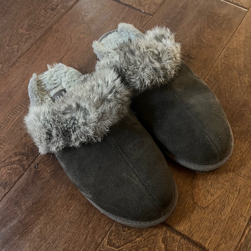 Manitobah Slippers